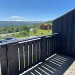 Apartamento Cozy 3-bedroom Near
