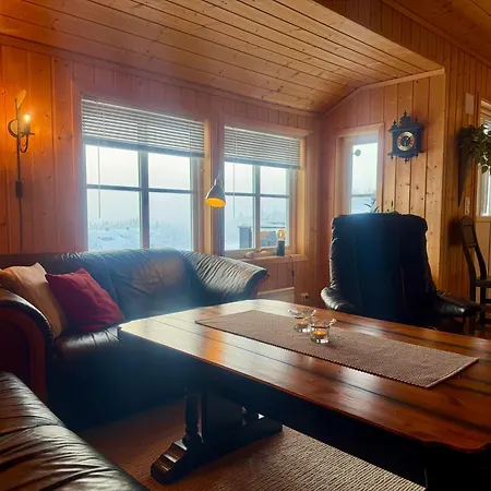 Apartment Cozy 3-bedroom Near