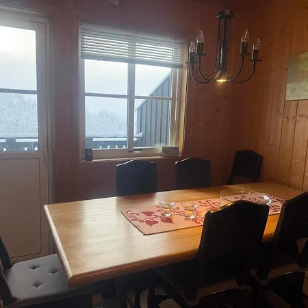 Cozy 3-bedroom Near